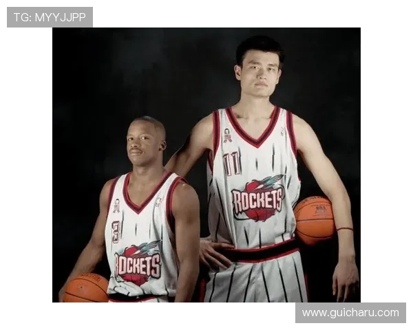 拉塞尔张伯伦姚明三位篮球巨星的辉煌成就与传奇故事探讨 拉塞尔张伯伦姚明三位篮球巨星的辉煌成就与传奇故事探讨
