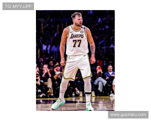 东契奇展望新赛季誓言忘却过去 湖狼相遇将是无畏恶战 东契奇展望新赛季誓言忘却过去 湖狼相遇将是无畏恶战